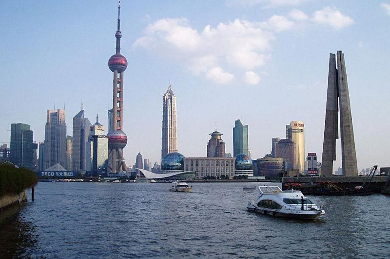 上海市，简称沪，别称申，是中华人民共和国的一个直辖市